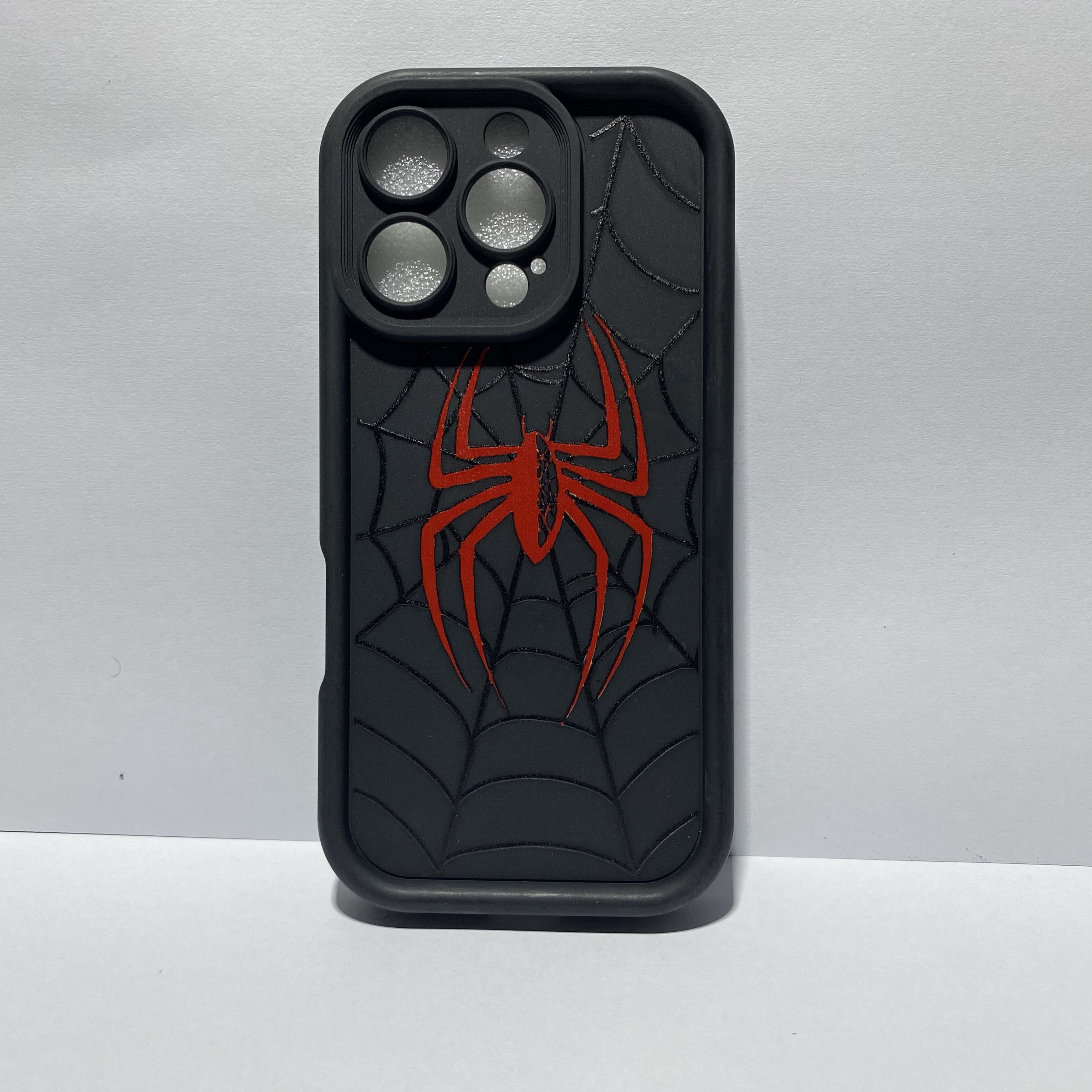 Capa para iPhone 16 Pro com desenho Spider-Man