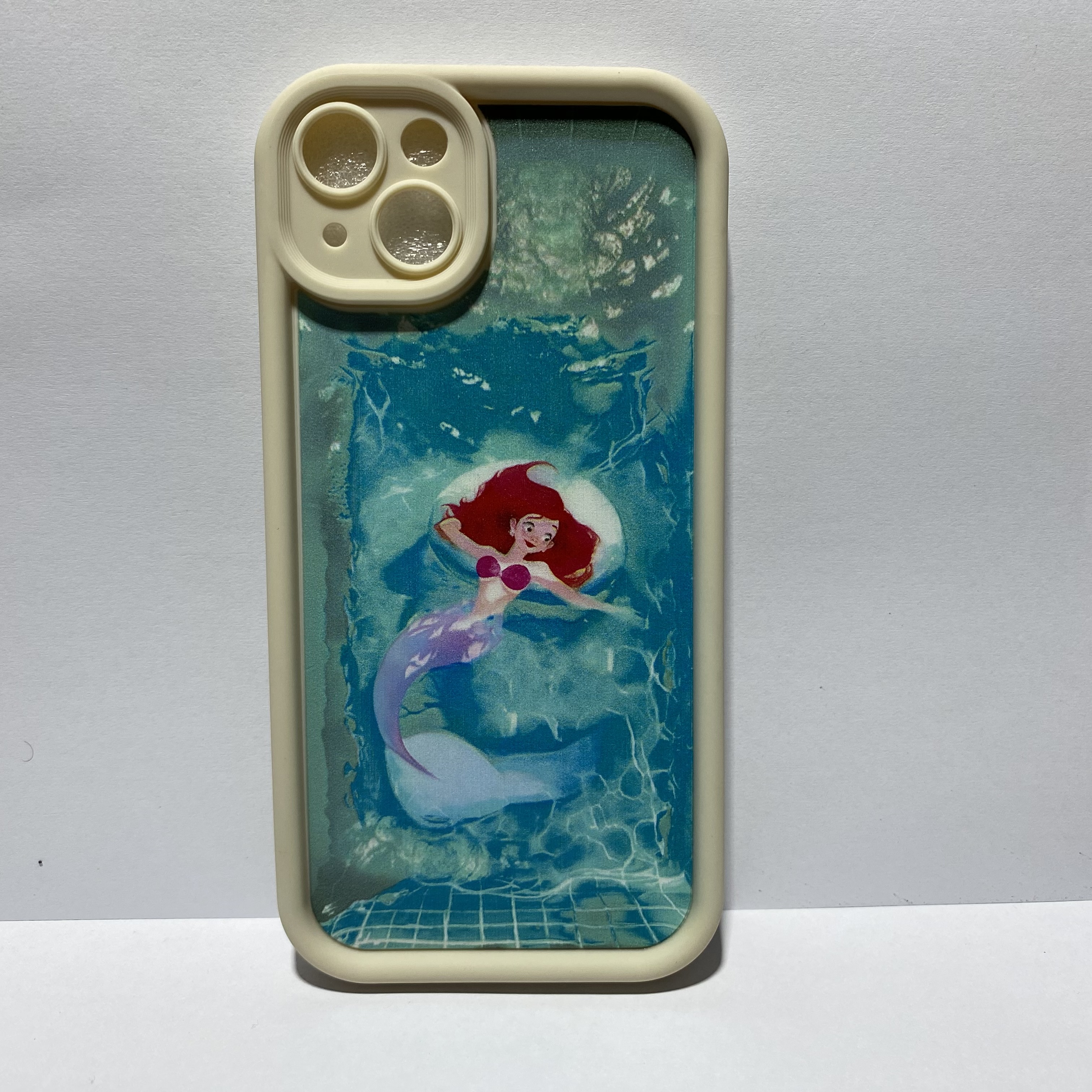 Capa para iPhone 14 Plus – Sereia no Fundo do Mar